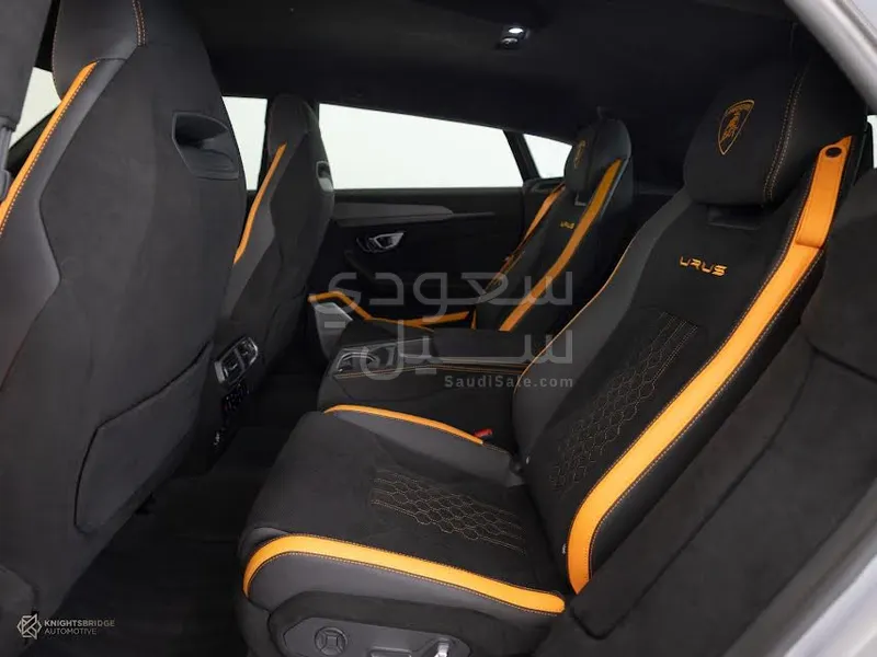 2024 Lamborghini URUS Performante