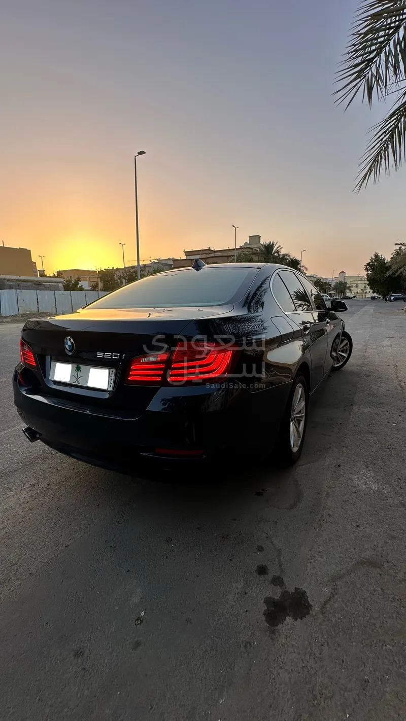 2015 بي ام دبليو الفئة الخامسة 520 أي