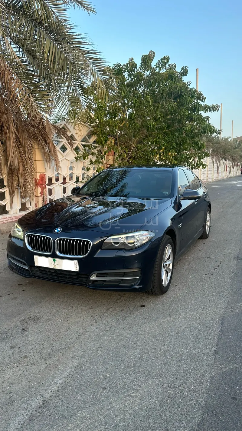 2015 بي ام دبليو الفئة الخامسة 520 أي
