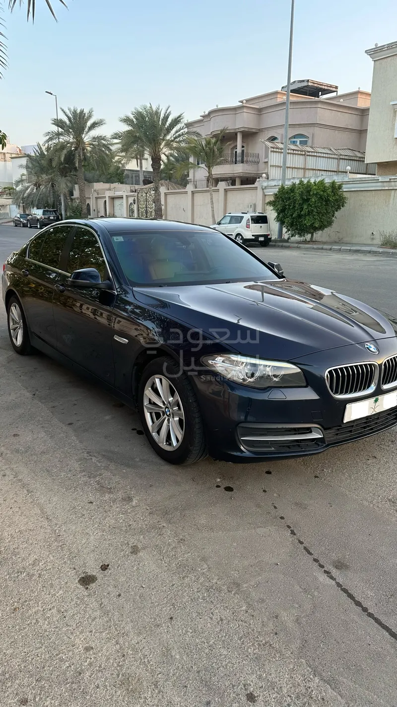 2015 بي ام دبليو الفئة الخامسة 520 أي