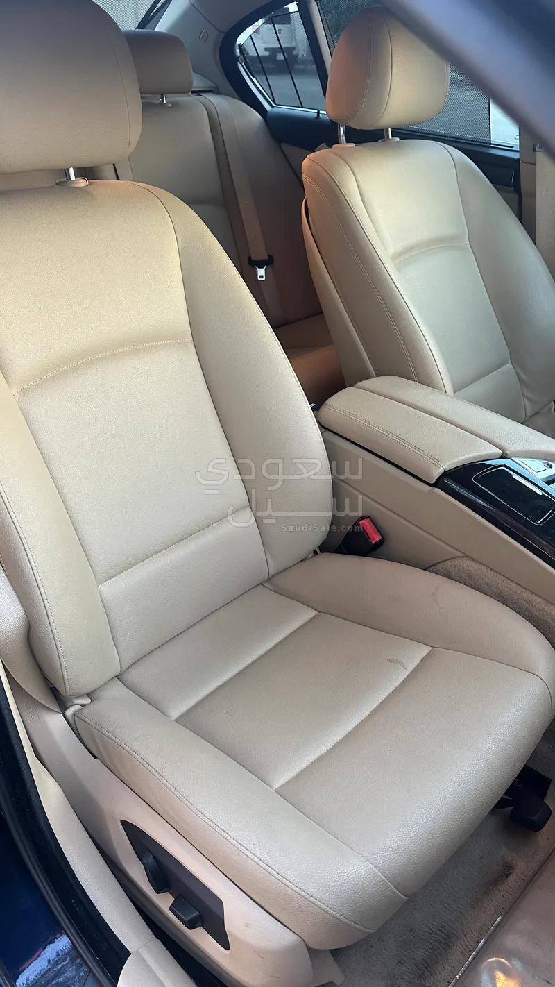 2015 بي ام دبليو الفئة الخامسة 520 أي