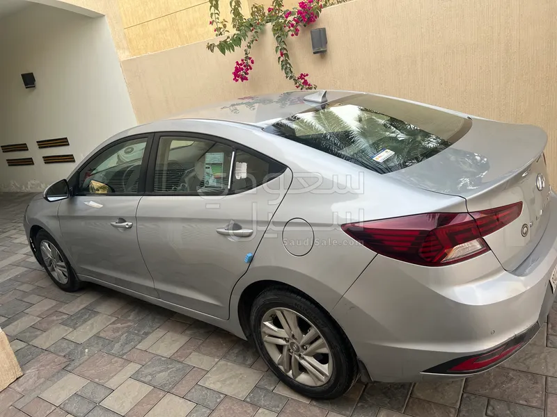 2020 هيونداي النترا