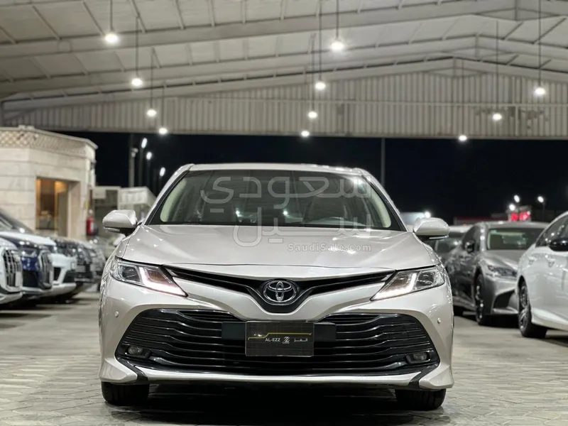 2019 Toyota Camry GLE
