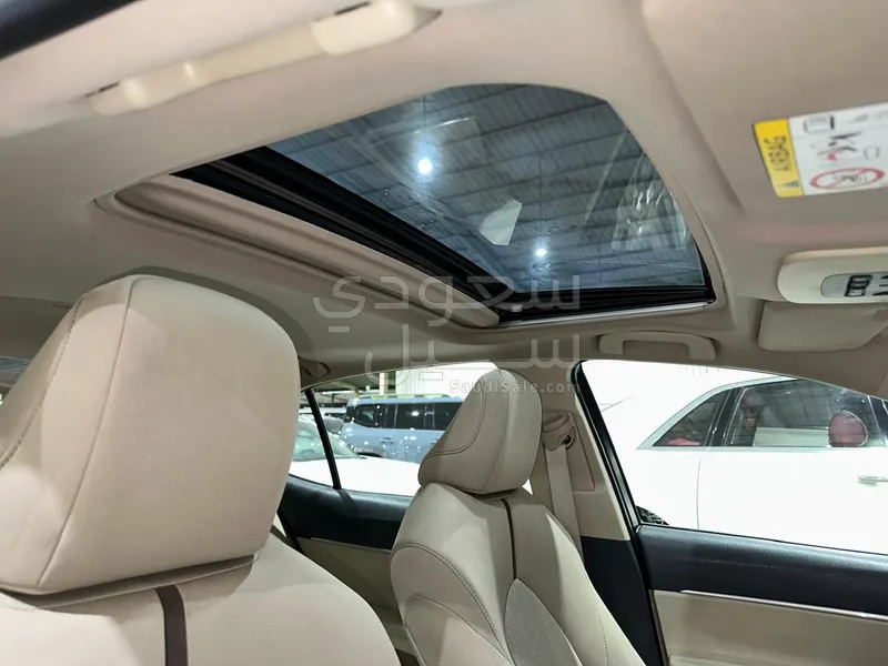 2019 Toyota Camry GLE