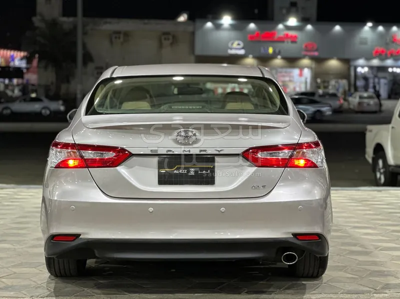 2019 Toyota Camry GLE