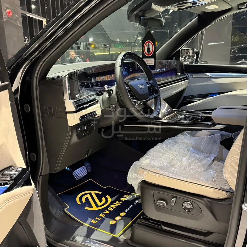 2025 كاديلاك اسكاليد إي إس في