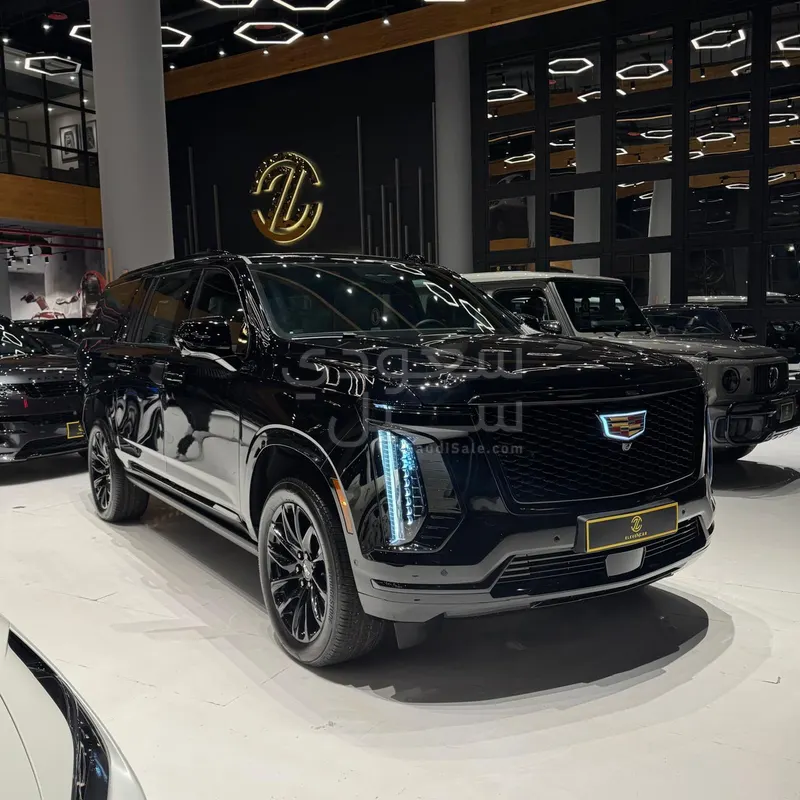 2025 كاديلاك اسكاليد إي إس في