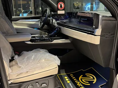 2025 كاديلاك اسكاليد إي إس في