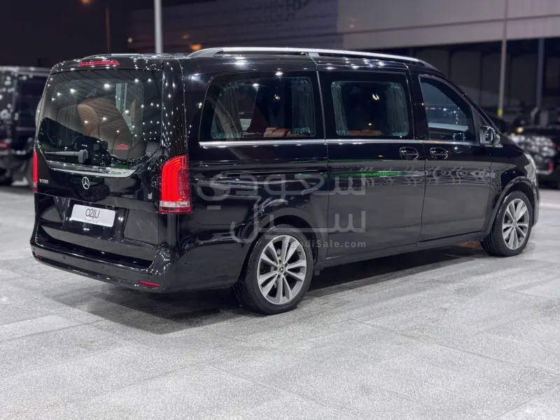 2022 مرسيدس - بنز في 250