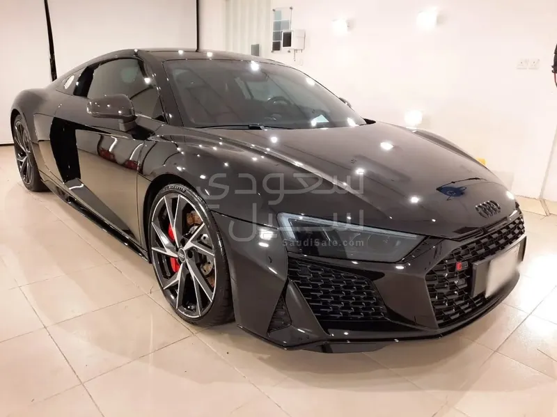 2022 اودي ار 8