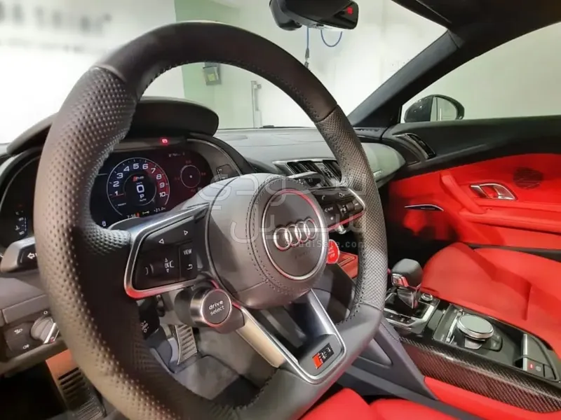 2022 اودي ار 8