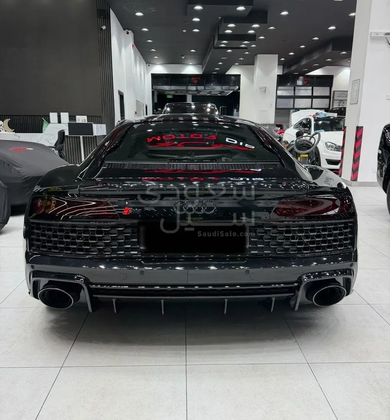 2022 اودي ار 8