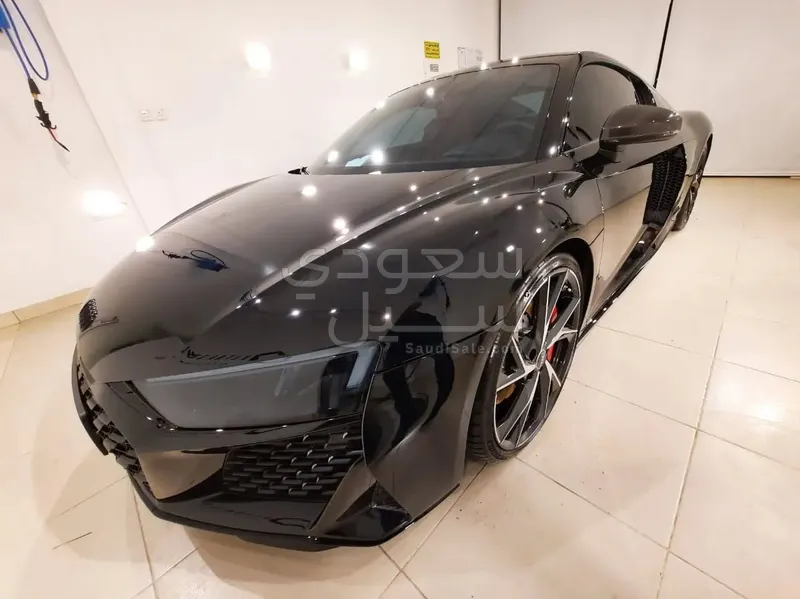 2022 اودي ار 8