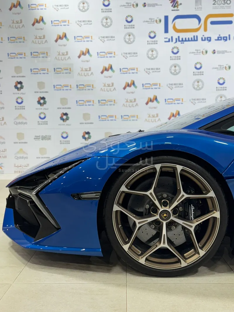 2024 لمبرجيني ريفويلتو