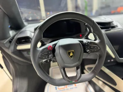 2024 لمبرجيني ريفويلتو