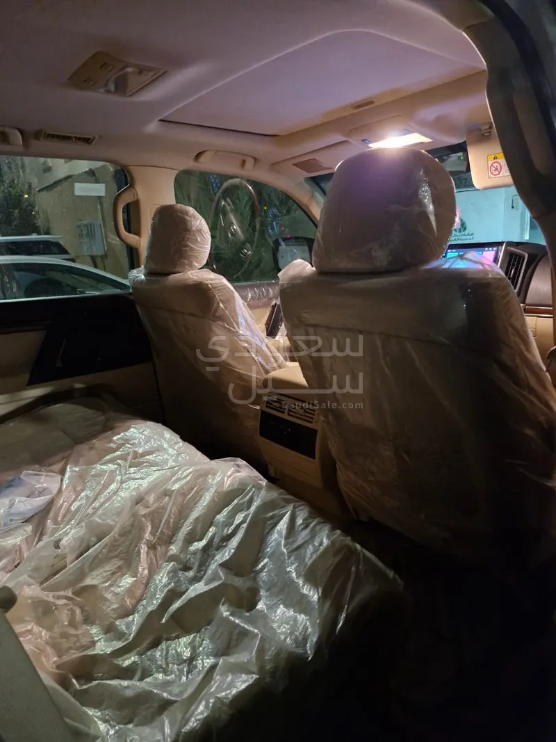 2016 تويوتا لاند كروزر جي اكس ار