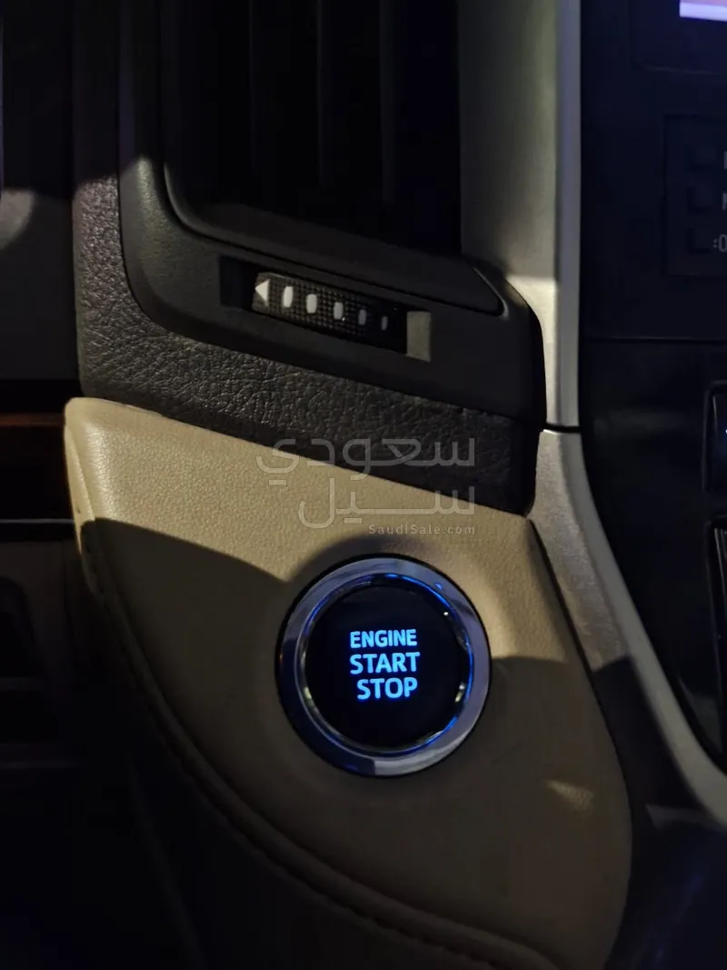 2016 تويوتا لاند كروزر جي اكس ار