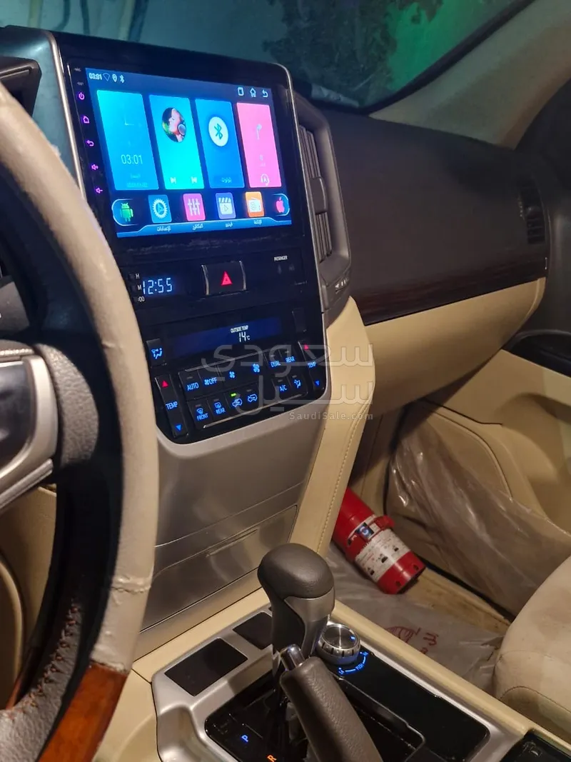 2016 تويوتا لاند كروزر جي اكس ار