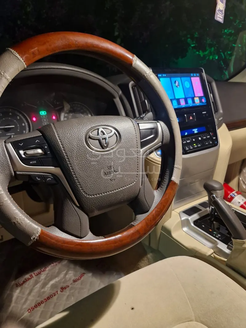 2016 تويوتا لاند كروزر جي اكس ار