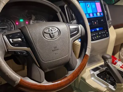 2016 تويوتا لاند كروزر جي اكس ار