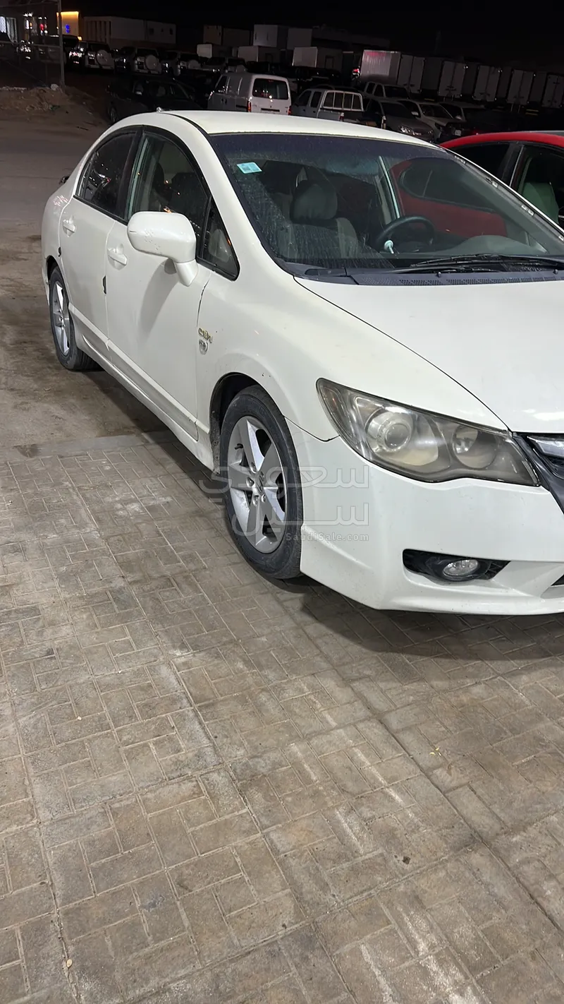 2011 هوندا سيفيك إل إكس - أي