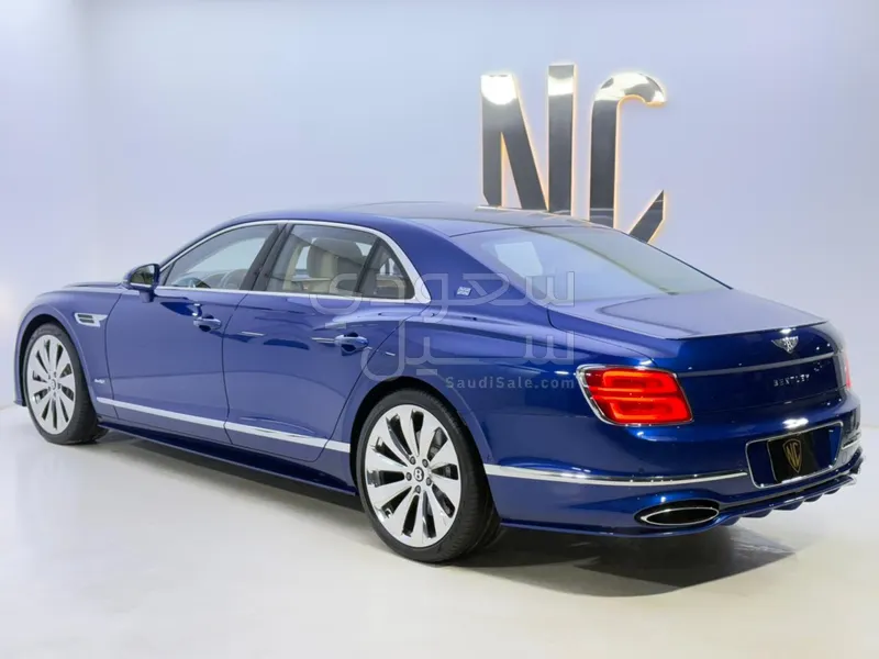 2020 بنتلي كونتيننتل فلاينج سبير الاصدار الاول