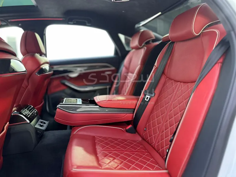 2020 اودي اس 8