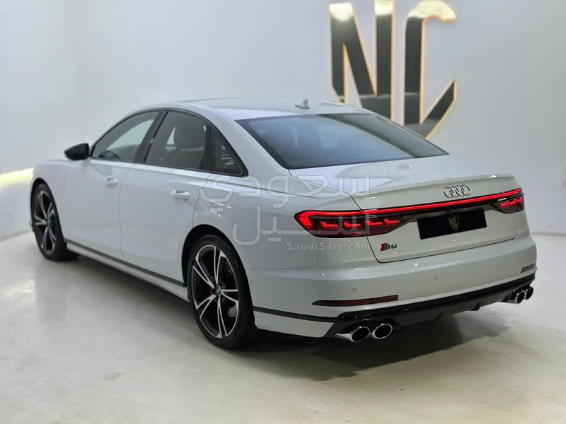 2020 اودي اس 8