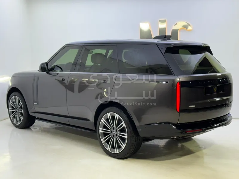 2024 لاند روفر رينج روفر اوتوبيوغرافي