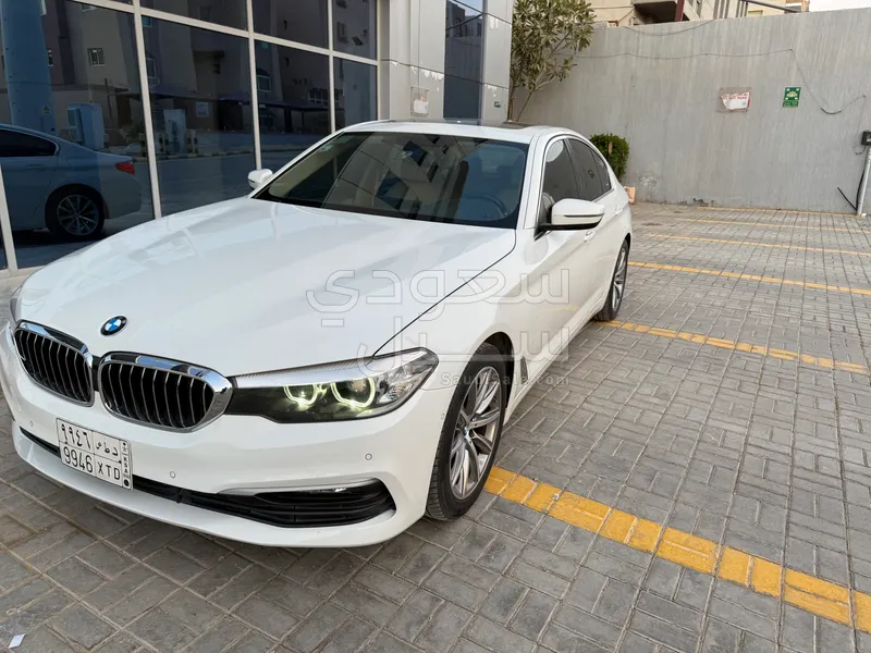 2019 بي ام دبليو الفئة الخامسة 520 أي