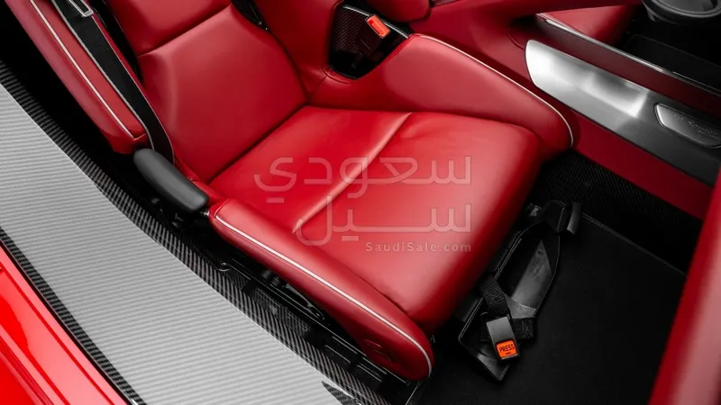 2015 بورش 918 سبايدر