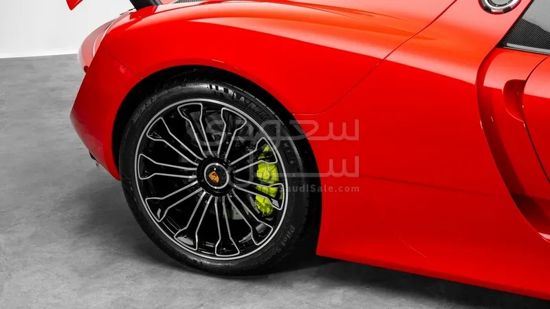 2015 بورش 918 سبايدر