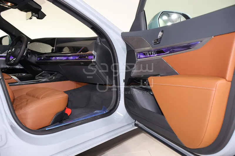 2026 بي ام دبليو الفئة السابعة 735أي