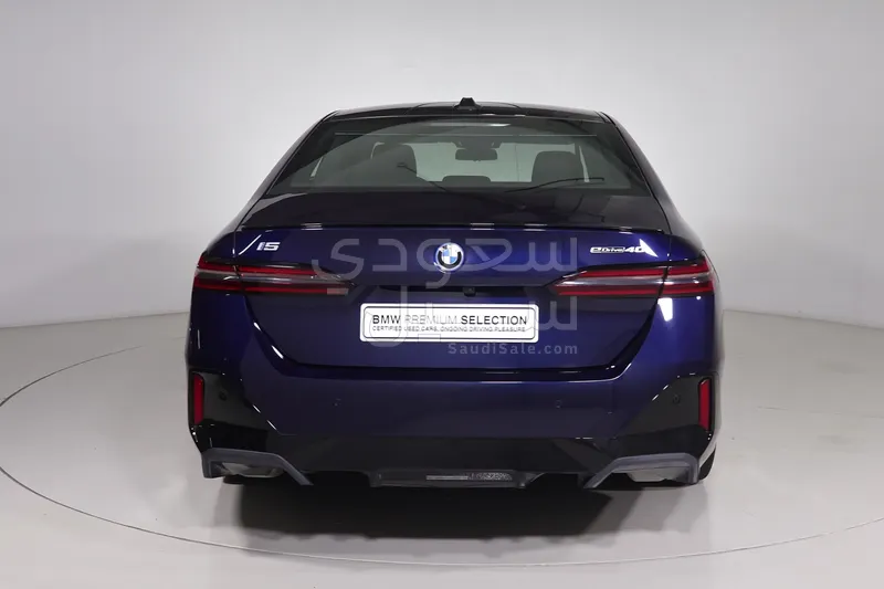 2025 بي ام دبليو الفئة اي 5