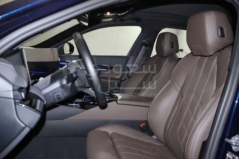 2025 بي ام دبليو الفئة اي 5