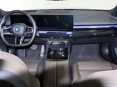 2025 بي ام دبليو الفئة اي 5