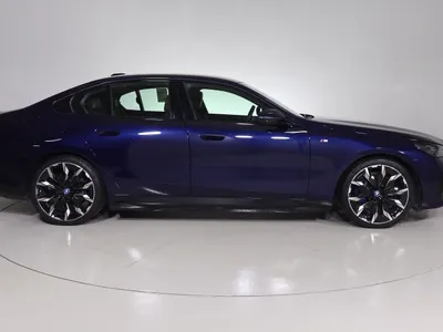 2025 بي ام دبليو الفئة اي 5