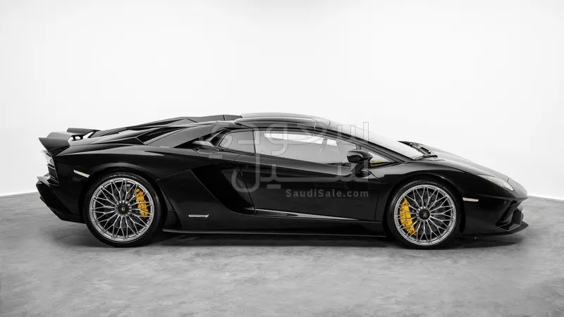 2018 لمبرجيني افنتادور اس رودستر