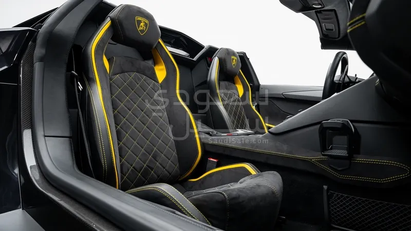 2018 لمبرجيني افنتادور اس رودستر