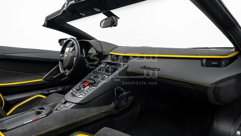 2018 لمبرجيني افنتادور اس رودستر