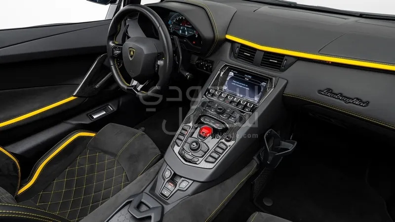 2018 لمبرجيني افنتادور اس رودستر