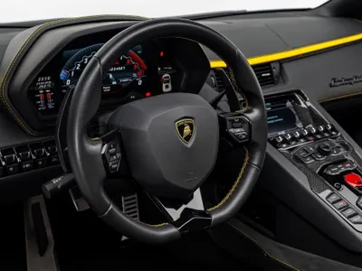 2018 لمبرجيني افنتادور اس رودستر