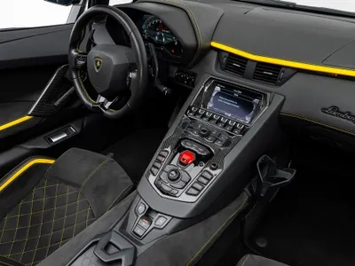 2018 لمبرجيني افنتادور اس رودستر