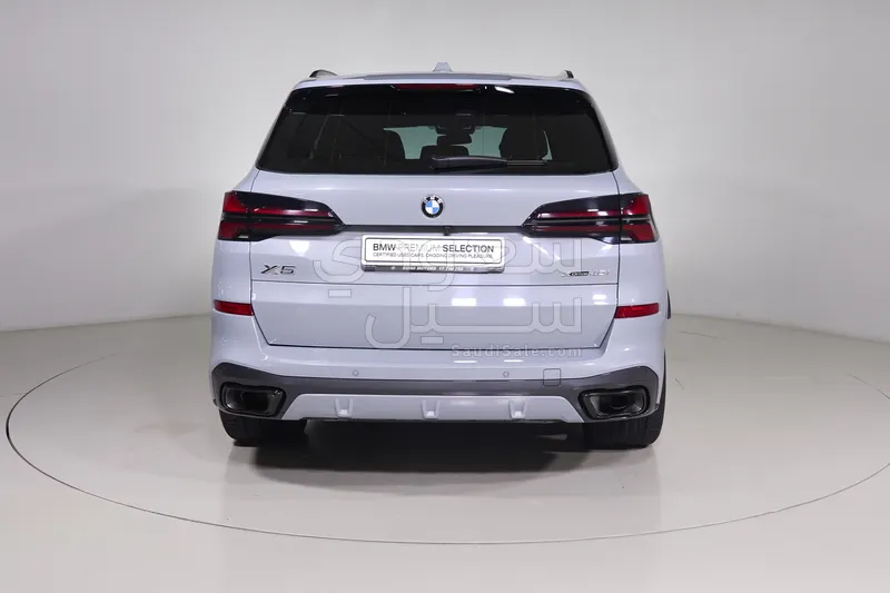 2024 بي ام دبليو الفئة اكس 5 إم كت