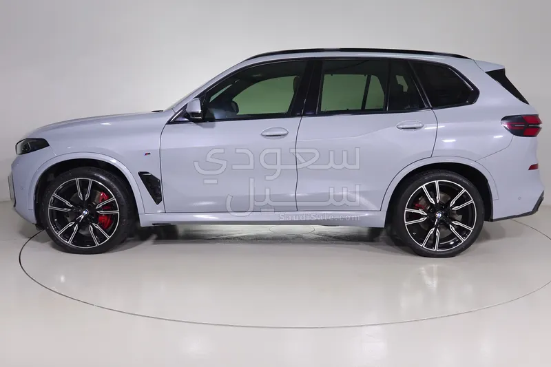 2024 بي ام دبليو الفئة اكس 5 إم كت