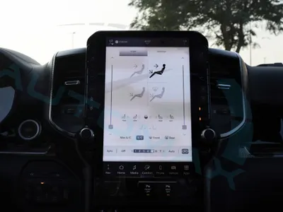 2025 دودج رام تي ار اكس