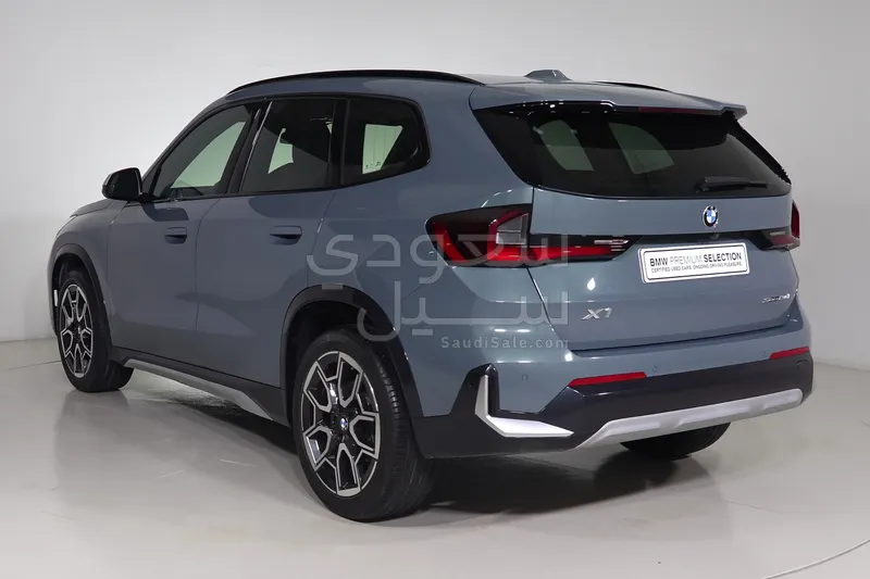 2024 بي ام دبليو الفئة اكس 1