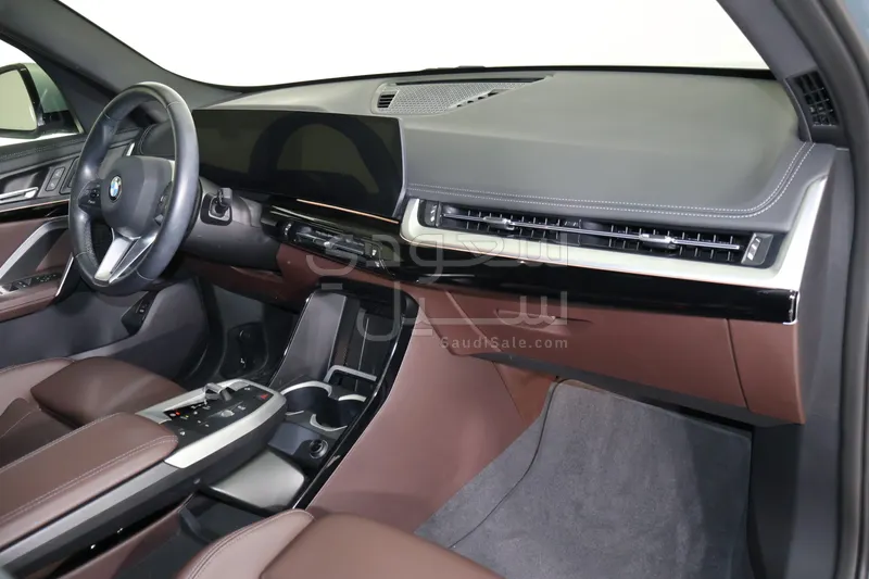 2024 بي ام دبليو الفئة اكس 1