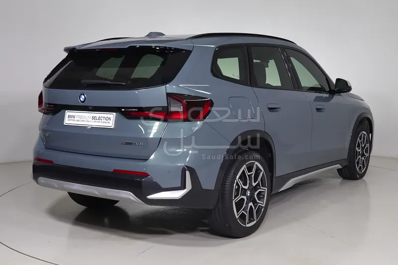 2024 بي ام دبليو الفئة اكس 1