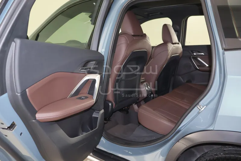 2024 بي ام دبليو الفئة اكس 1